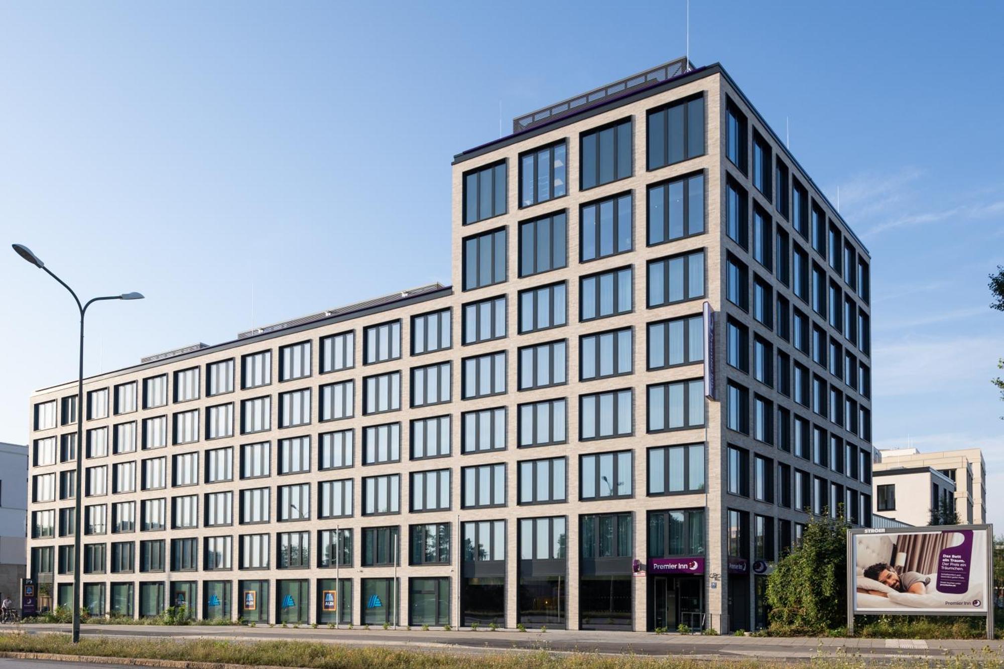 Premier Inn Muenchen City Schwabing Ngoại thất bức ảnh